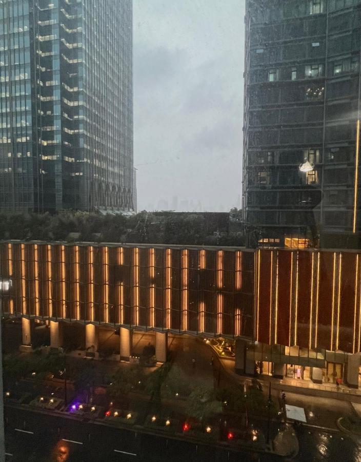 La Palazzo - Across Uptown Mall & Grand Hyatt Bgc Taguig Exterior foto